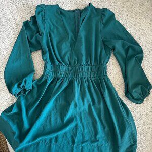 No Brand Name Green Long Sleeve Dress Low Cut Size Medium